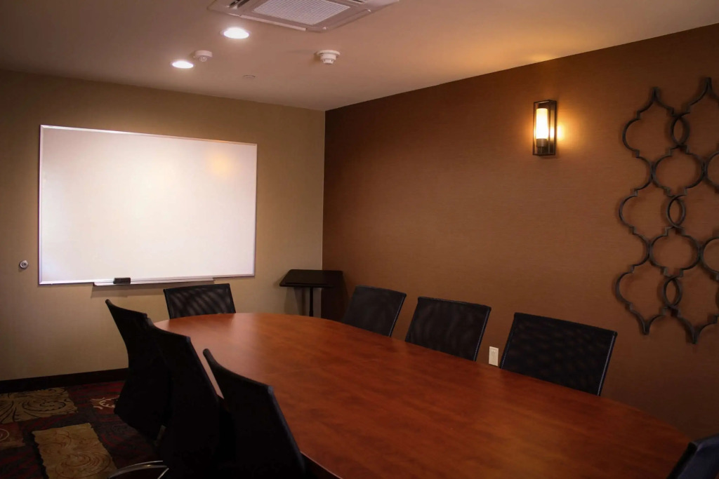 Best Western Plus Arrowhead Hotel