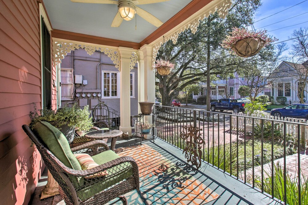 Soul & Style! Duplex Near French Quarter w/ Porch