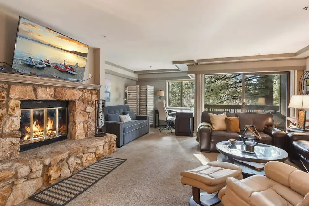 Escape to Incline Village Min to Beach and Skiing