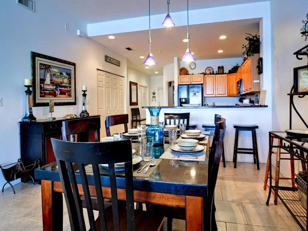 Harborview Grande 202