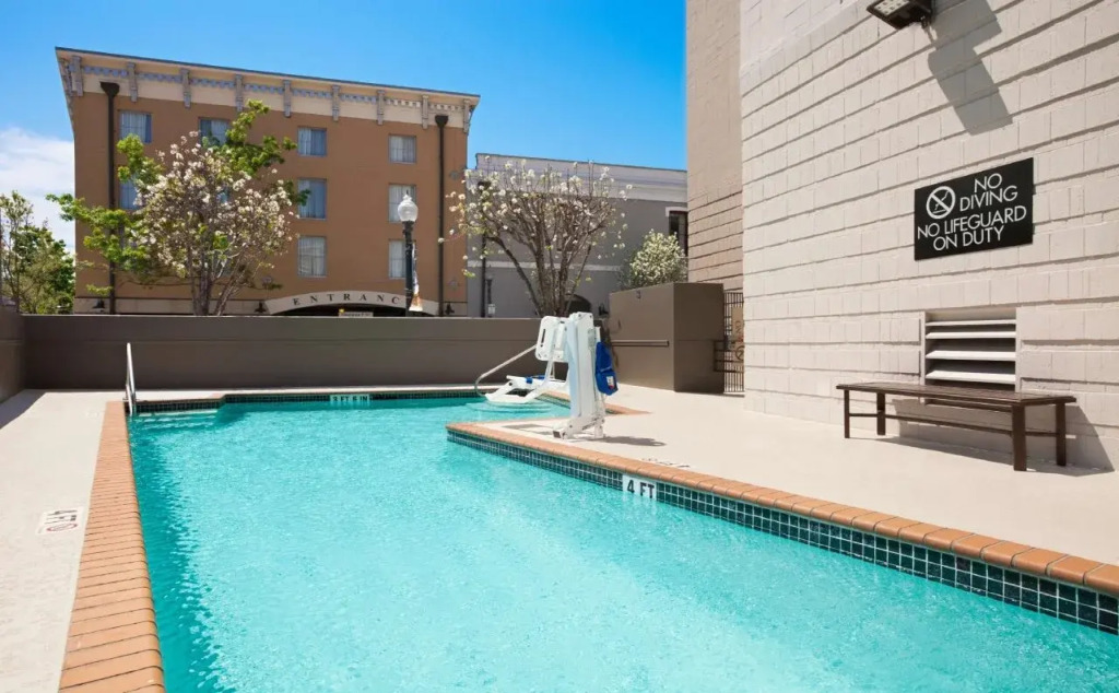 Embassy Suites by Hilton New Orleans Convention Center