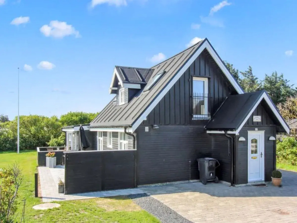 "Mirzə" - 475m from the sea in NW Jutland