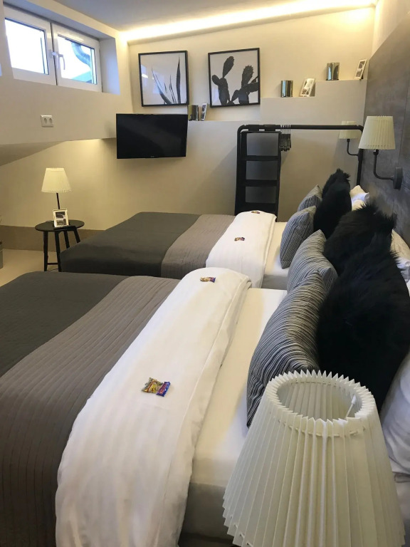 Hamburg Room