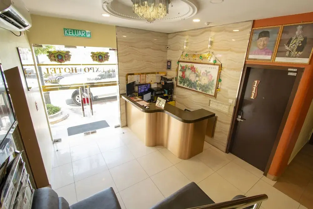 Expo Hotel