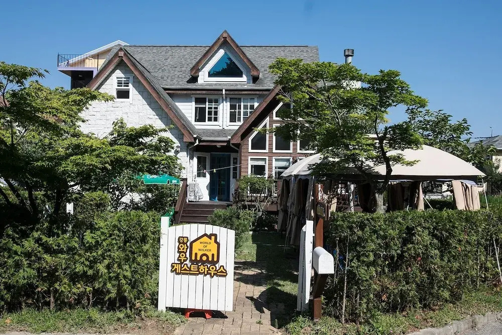 Gangneung Wow Guesthouse - Hostel