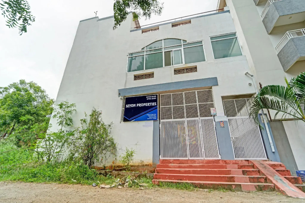 OYO 84251 Seyon Properties