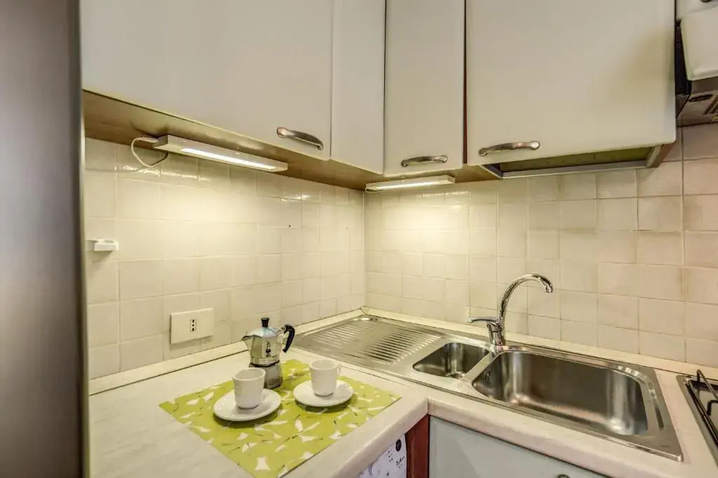 Magenta Deluxe Fienaroli 1