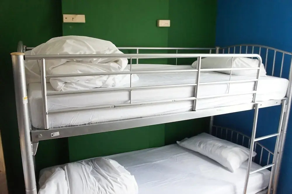 Kings Arm'S Hostel