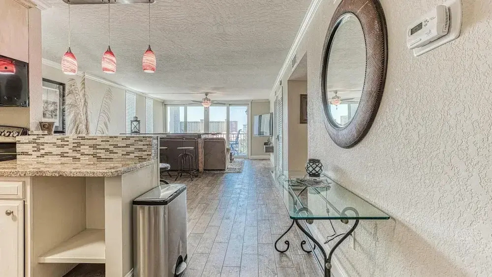 Dolphin Point 402b