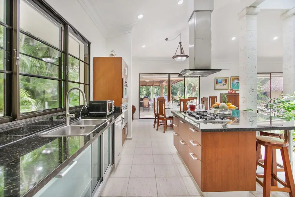 4-BR Pool Villa - Garden & Beach Access