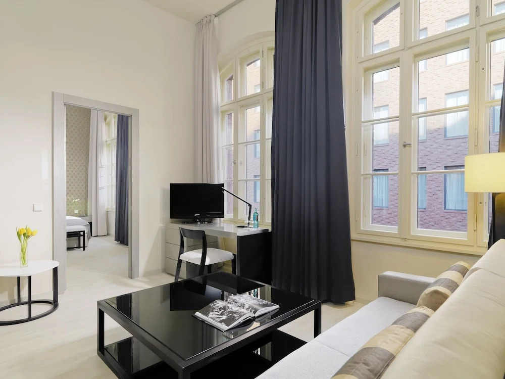 H10 Berlin KuDamm