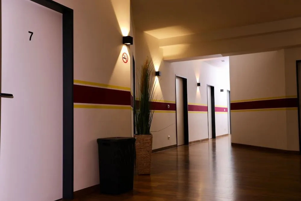 Elsässer Hostel