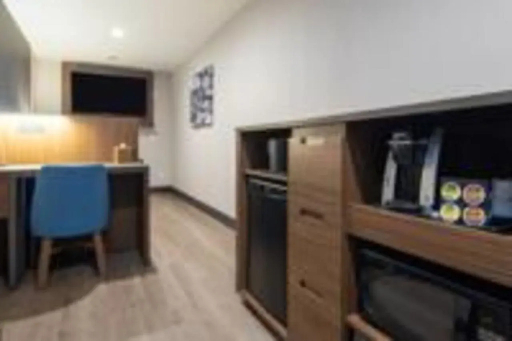 Americas Best Value Inn Golden Bear Inn