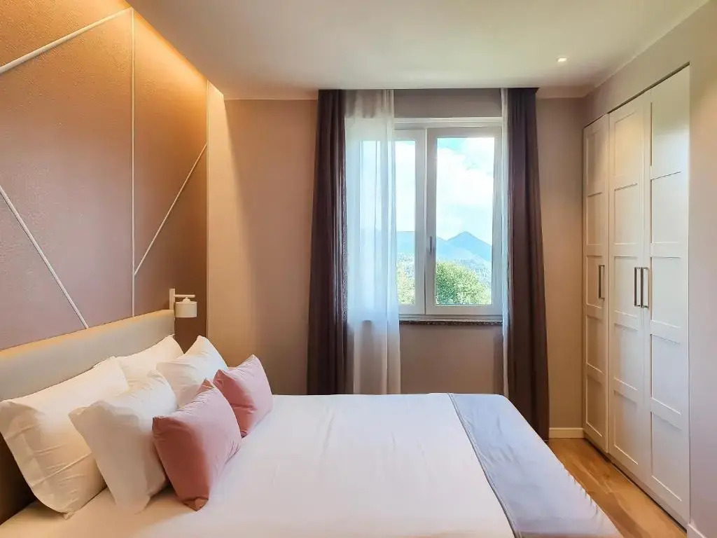 Rota Suites