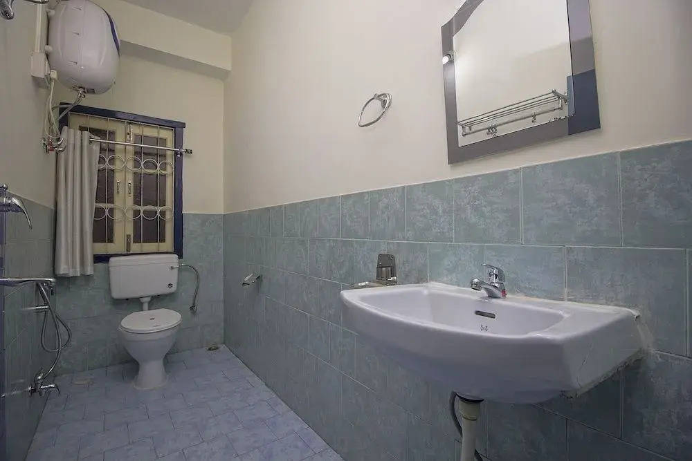 Oyo 24942 Hotel Lhasa