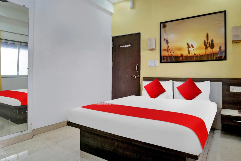 OYO Flagship 80575 Satnam Inn