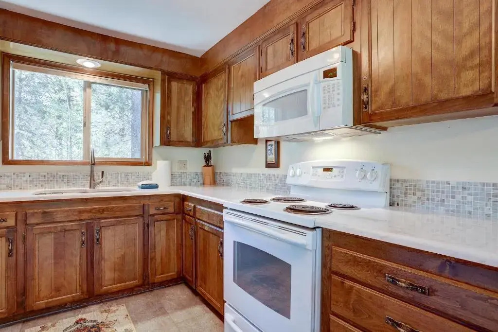 11 Camas-Hot Tub-4BR/2BA