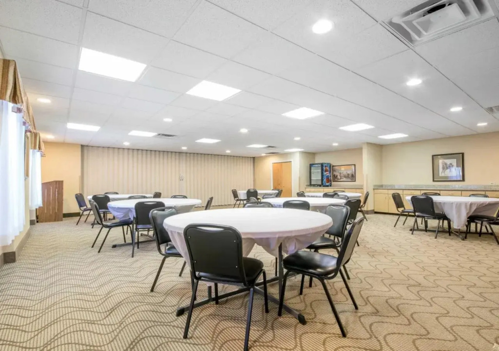 Comfort Suites Louisville Airport