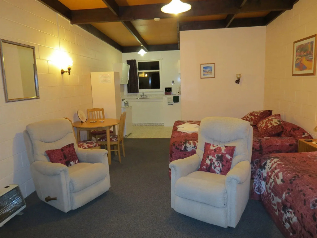 289 Midway Motel