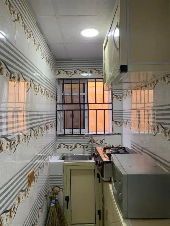 Lagos - 1bed - Sleeps 2 - Aircon - Free Parking