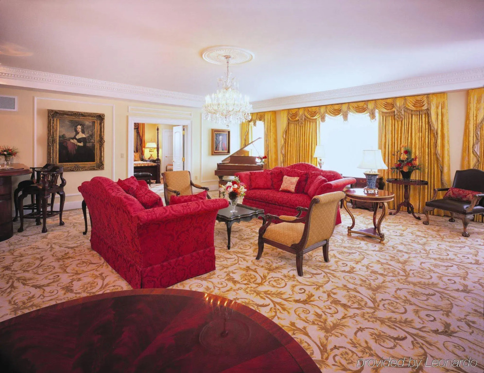 Market Pavilion Hotel