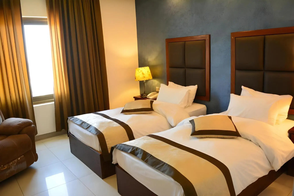 Tetra Tree Hotel