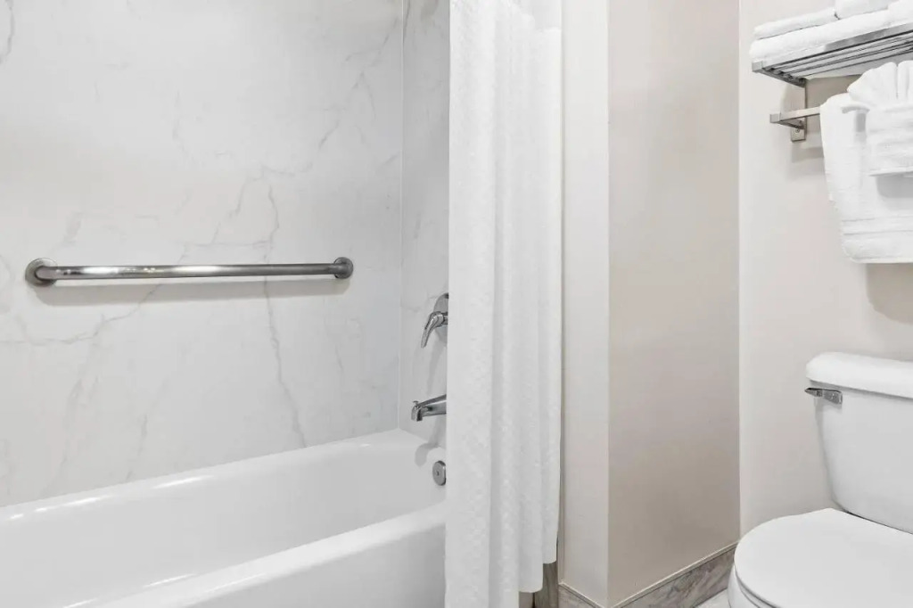University Park Inn & Suites, an Ascend Collection Hotel