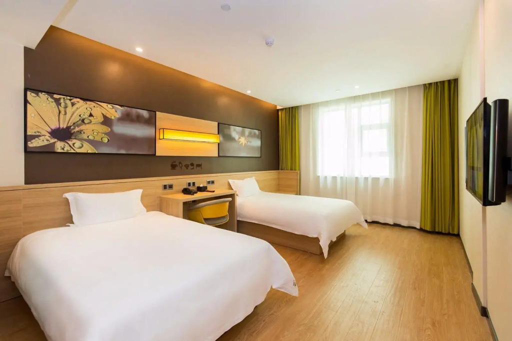 Ibis Styles Changsha Railway Station Metro Station