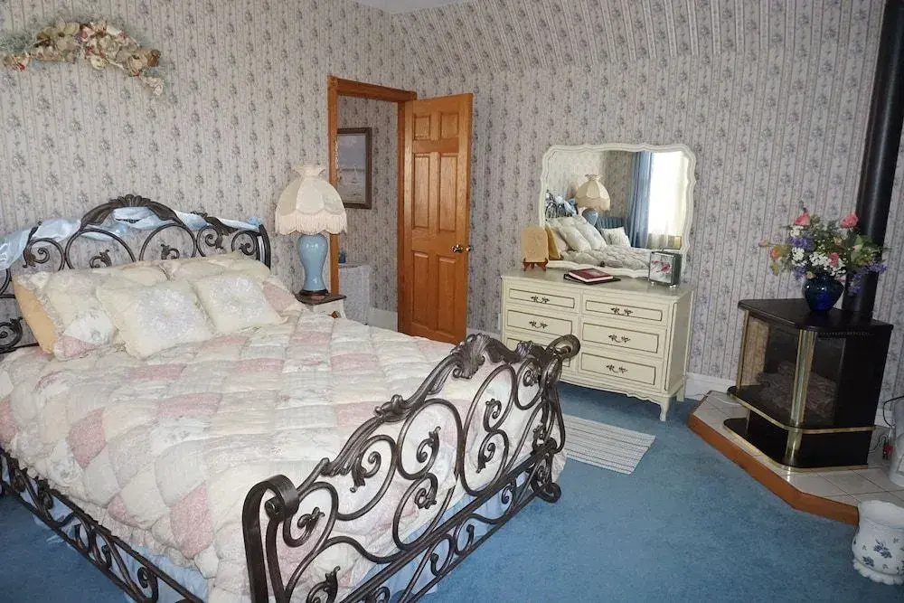 Allegan Country Inn