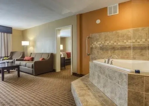 Quality Inn & Suites Chattanooga-East Ridge