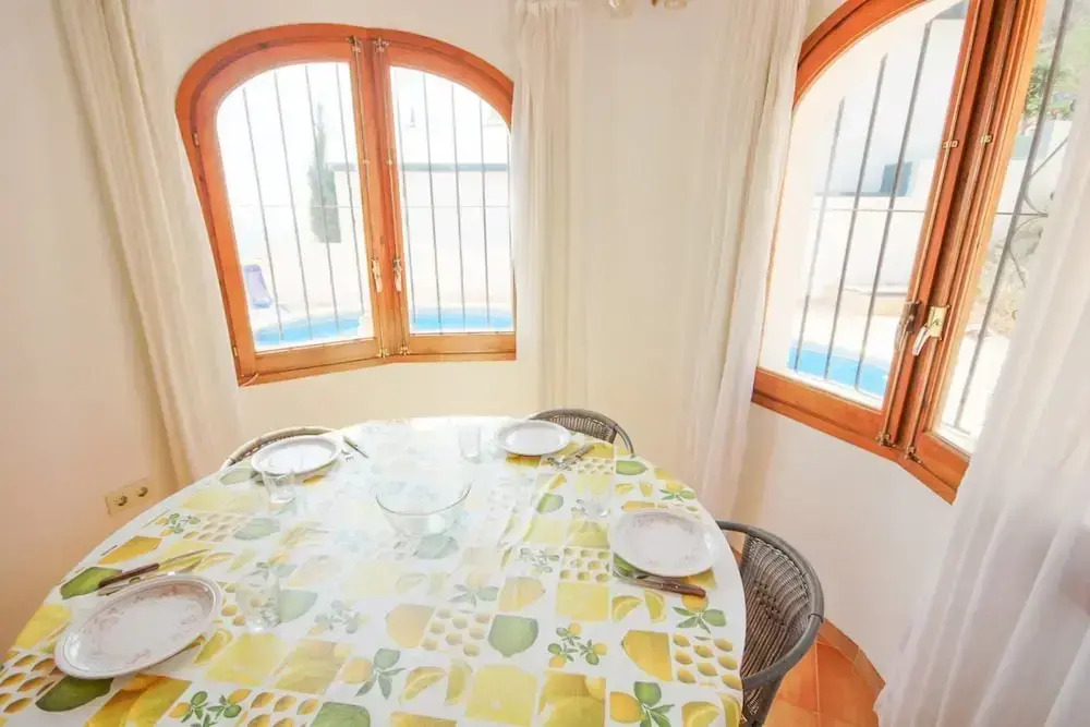 Villa Cucarres