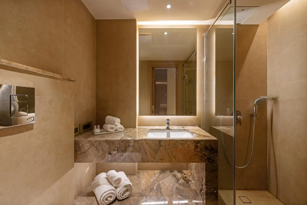 Hotel Saket 27