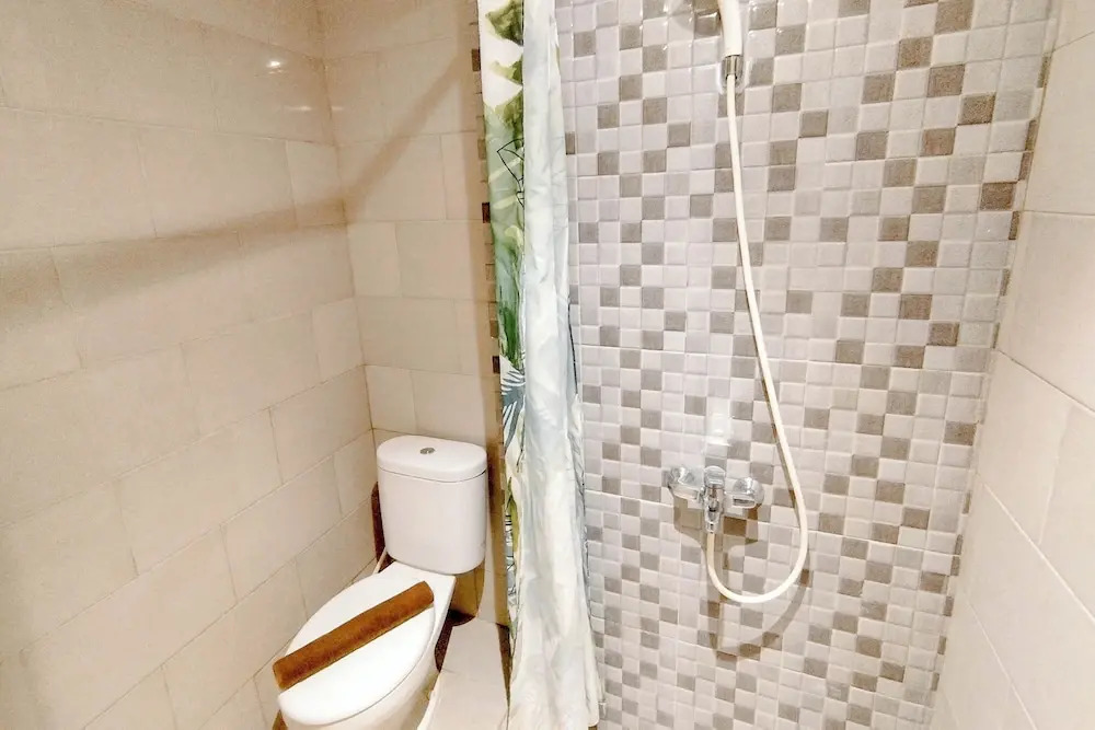 Minimalist Studio Conecting To Mall At Anderson Supermall Mansion Apartment