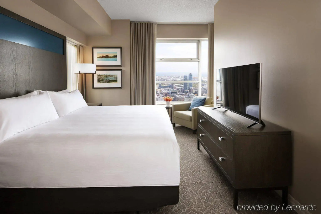 One King West Hotel and Residence