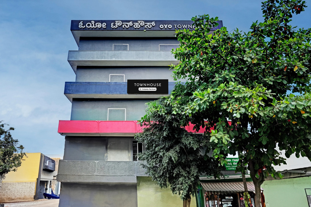 Spacious Comfort Stays at Ramamurthy Nagar