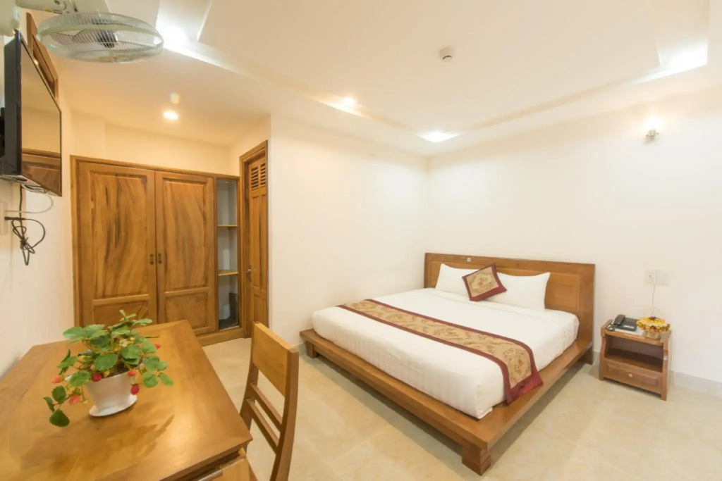 Lien Huong Hotel