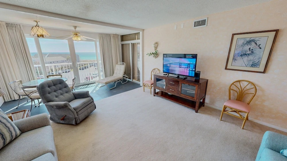 Shoreline Towers 3053 2 Bedroom Condo