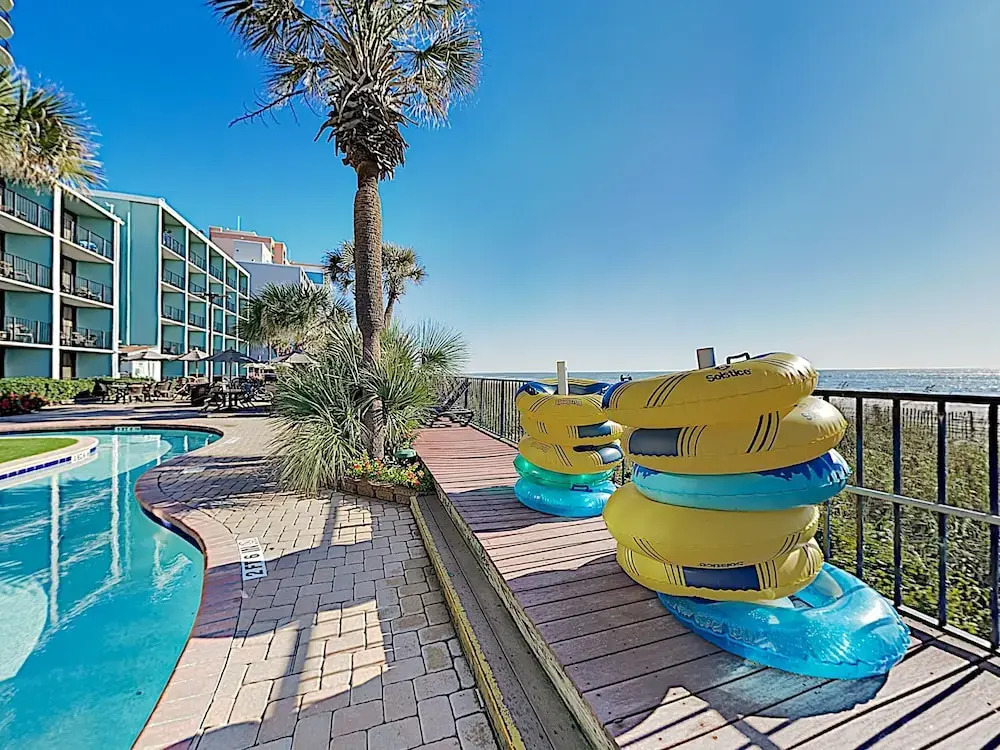 Stylish Ocean-view W/ Pools & Hot Tubs 1 Bedroom Condo