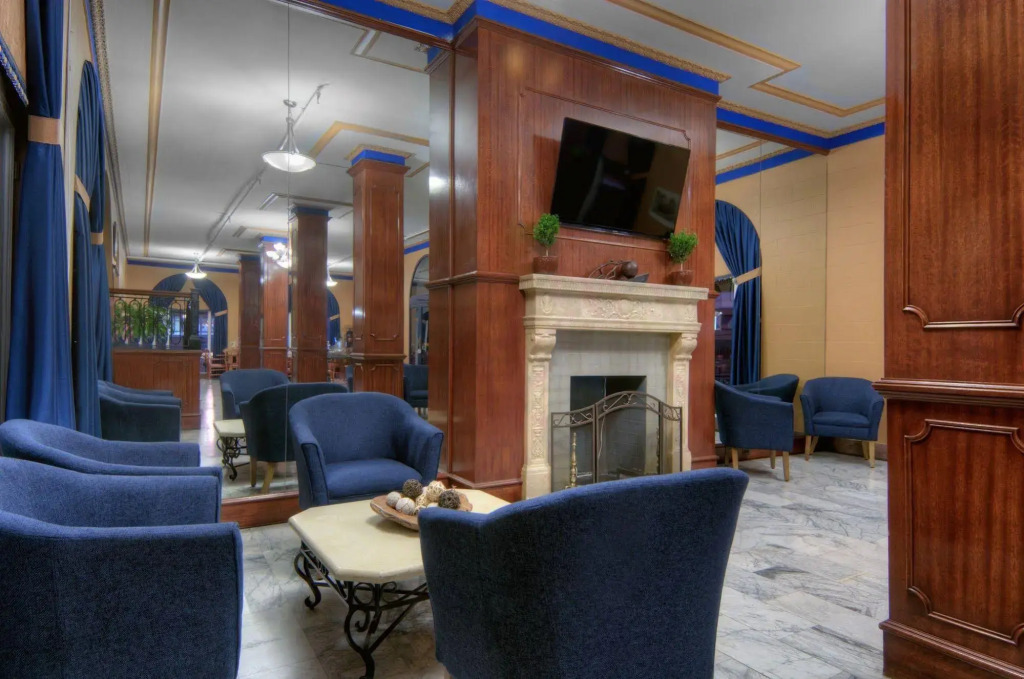 The Monarch Hotel