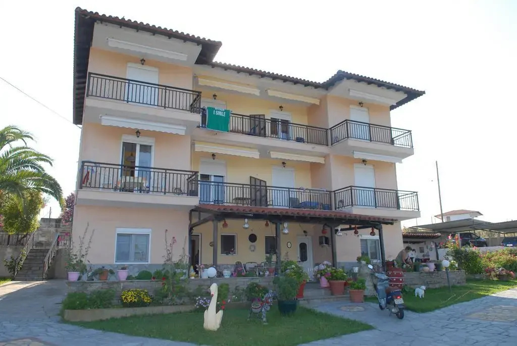Sofia & Lakis House
