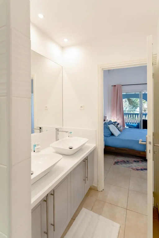 VILLA FLAMINGO, Beautiful 2 bedroom house - 1 min from the beach
