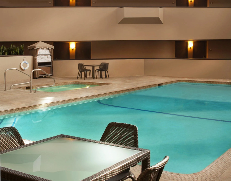 Sheraton Minneapolis West Hotel