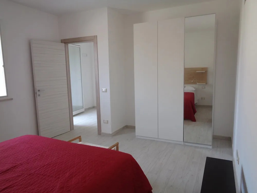 Eryx Apartments