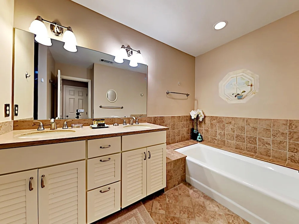 11 Lake Forest Drive Home #3360 2 Bedrooms 3 Bathrooms Home