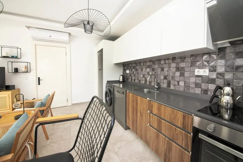 House with Balcony 1 Min to Beach in Bodrum