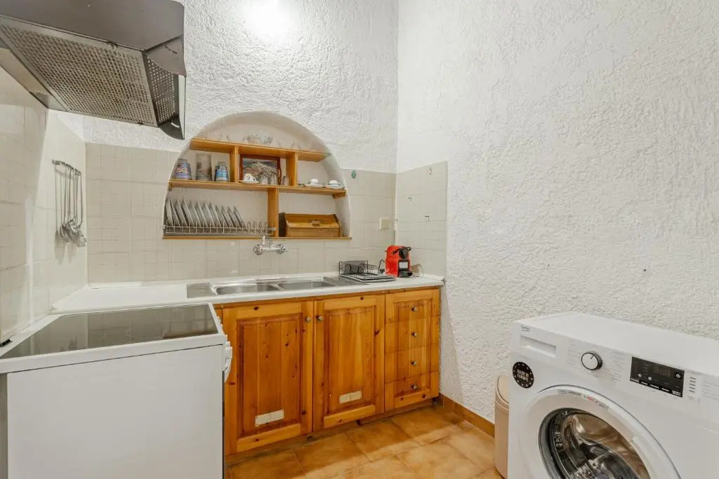Sophia's maisonette 2