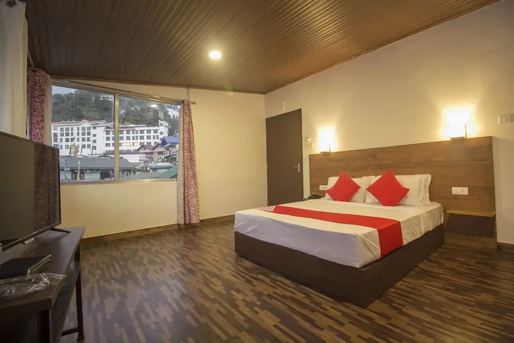 Silver Wood By OYO Rooms