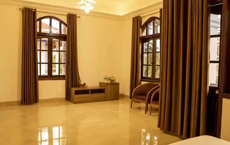 Vạn Xuân Royal Hotel
