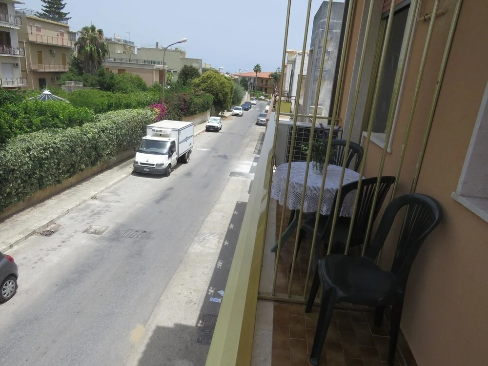 Apartment With one Bedroom in Avola, With Furnished Balcony and Wifi -