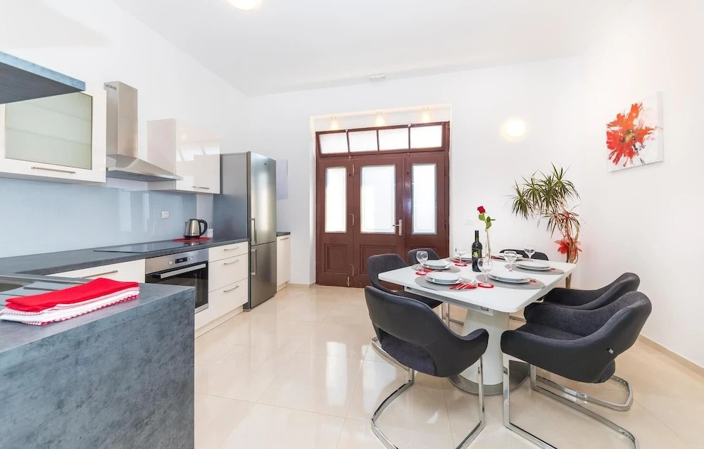 Nice Apartment in Kastel Sucurac With Wifi and 2 Bedrooms